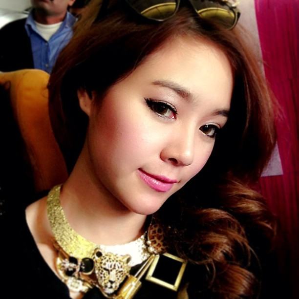 ระหว่าง  กัสจัง กับ ใหม่ดาวิกา ชอบใครมากกว่ากัน ณ ตอนนี้