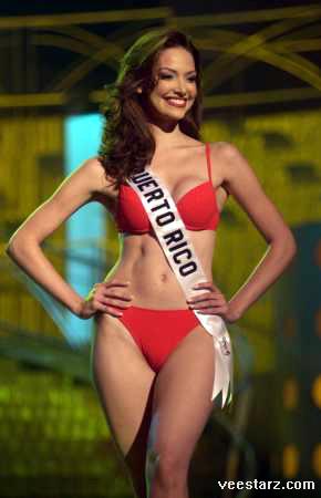 Miss Universe 2001--Denise Quinones (Puerto Rico)