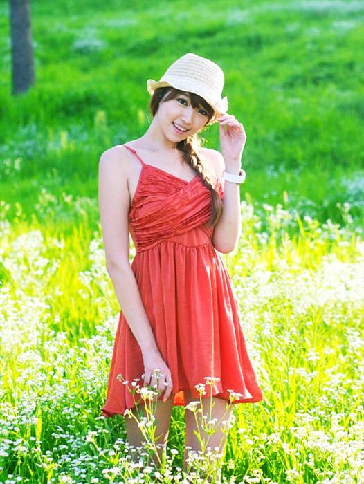 สวยใส Lee Eun Hye in Red Sun Dress