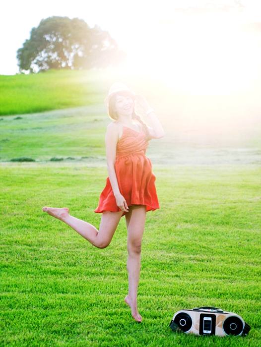 สวยใส Lee Eun Hye in Red Sun Dress
