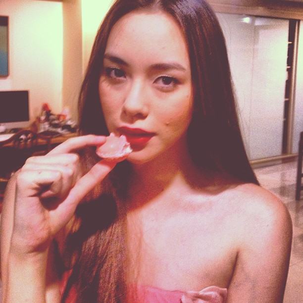 คุณคิดว่าในสายตาคนฝรั่ง ระหว่าง ปู ไปรยา กับ นุช นีรนาท ใครสวยเข้าตาคนฝรั่งมากกว่ากัน