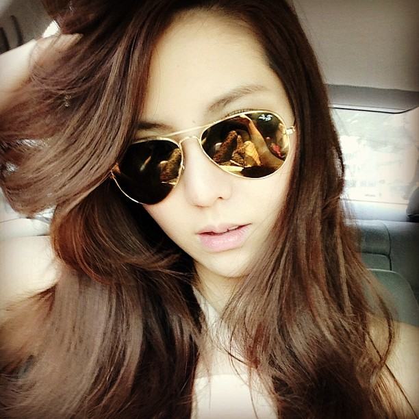 จินนี่ Kamikaze สวย ใส ไฮโซ กับสไตล์การแต่งตัวของเธอ