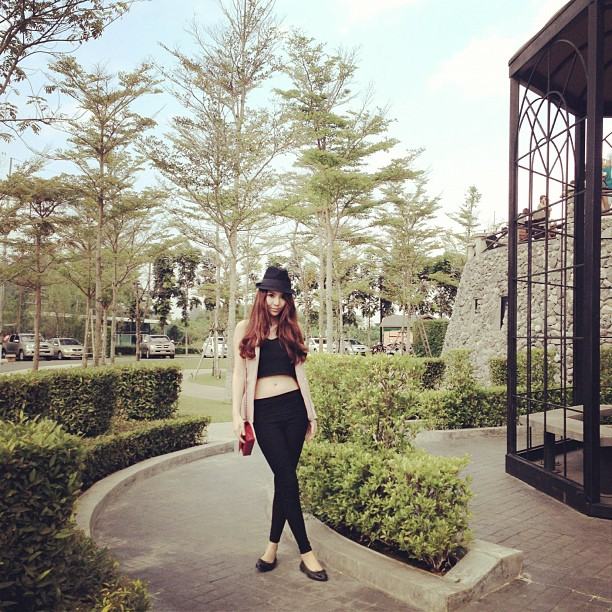 จินนี่ Kamikaze สวย ใส ไฮโซ กับสไตล์การแต่งตัวของเธอ
