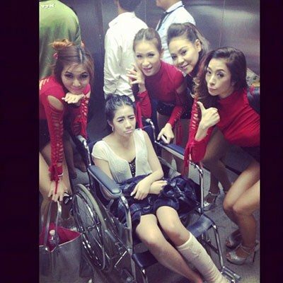 ใบเตย สปิริตสูงเว่อร์ นั่งวีลแชร์เล่นคอนเสิร์ต