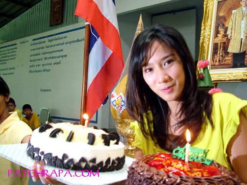 อั้ม พัชราภา & ชมพู่ อารยา (พวกเธอว์น่ารักอะ)