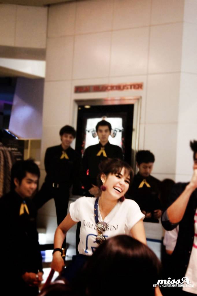 ชมพู่ อารยา โปรโมตหนังคุณนายโฮ
