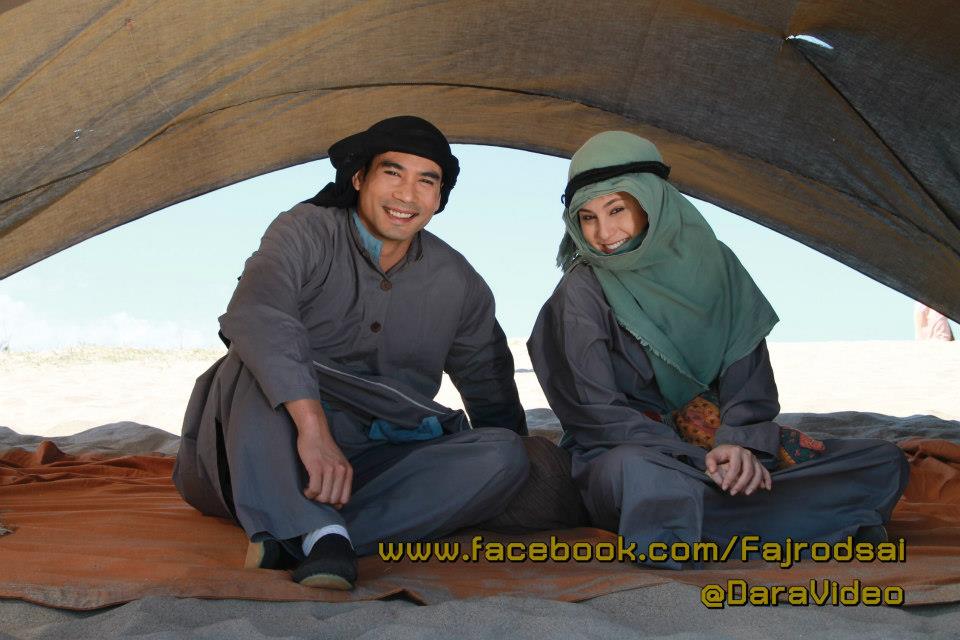 ณ กองถ่ายฟ้าจรดทรายจร้า