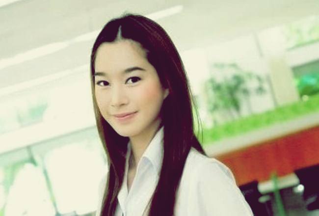 ดาราในชุดนักศึกษา สวย,หล่อ