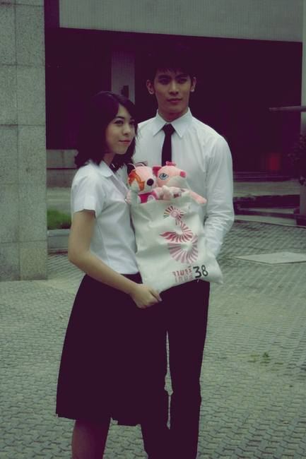 ดาราในชุดนักศึกษา สวย,หล่อ
