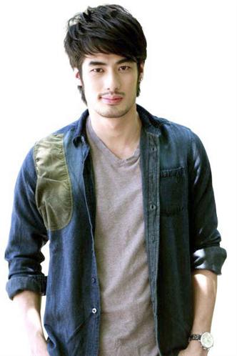 5 พรีเซ็นเตอร์ครองจอแห่งปี 2012
