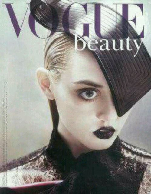 สวัสดีปีใหม่ 2013 ขะเพื่อนๆ  by Allison Harvard