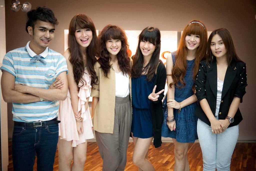 4 สาวขายาว Olives