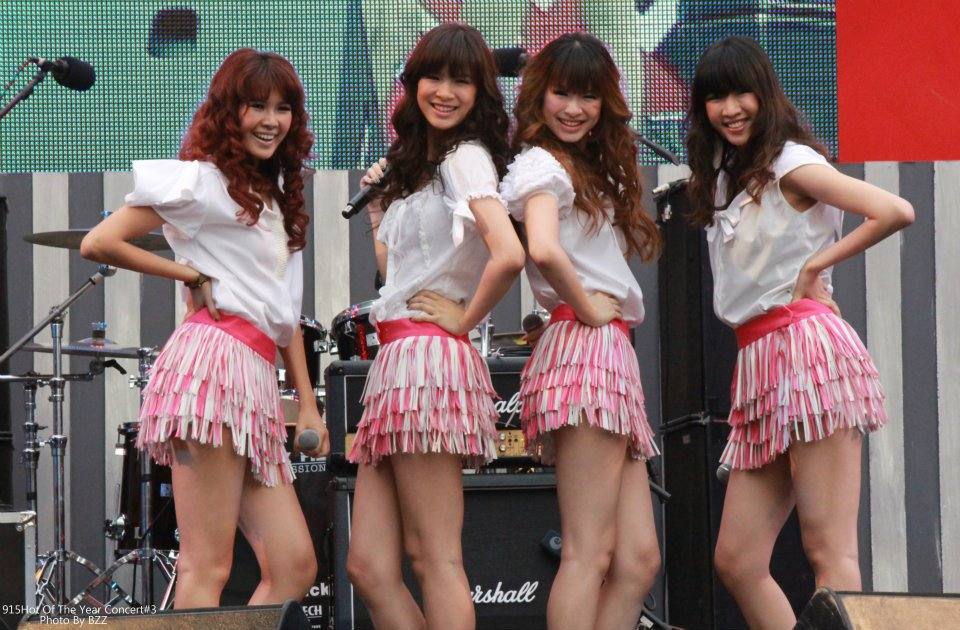 4 สาวขายาว Olives