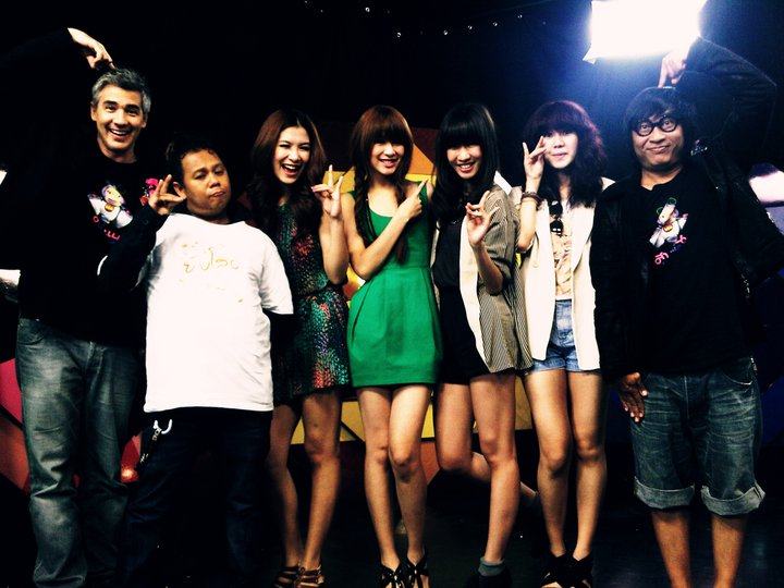 4 สาวขายาว Olives