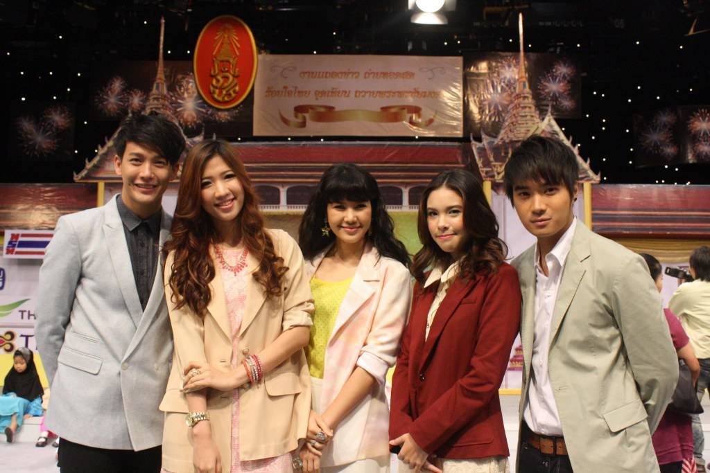 4 สาวขายาว Olives