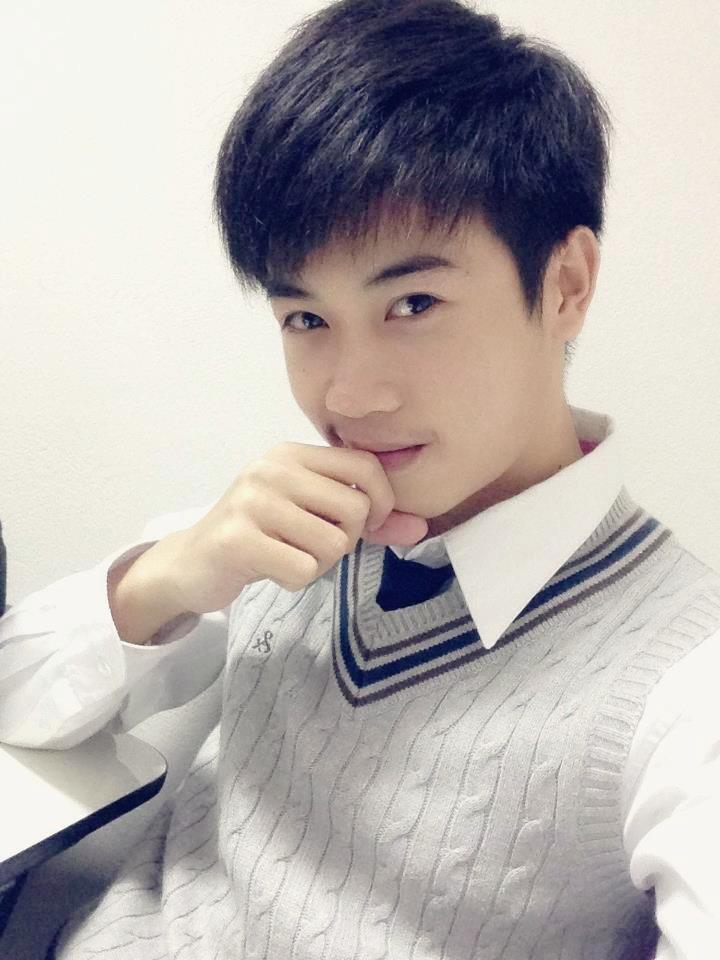หนุ่ม "มฟล"