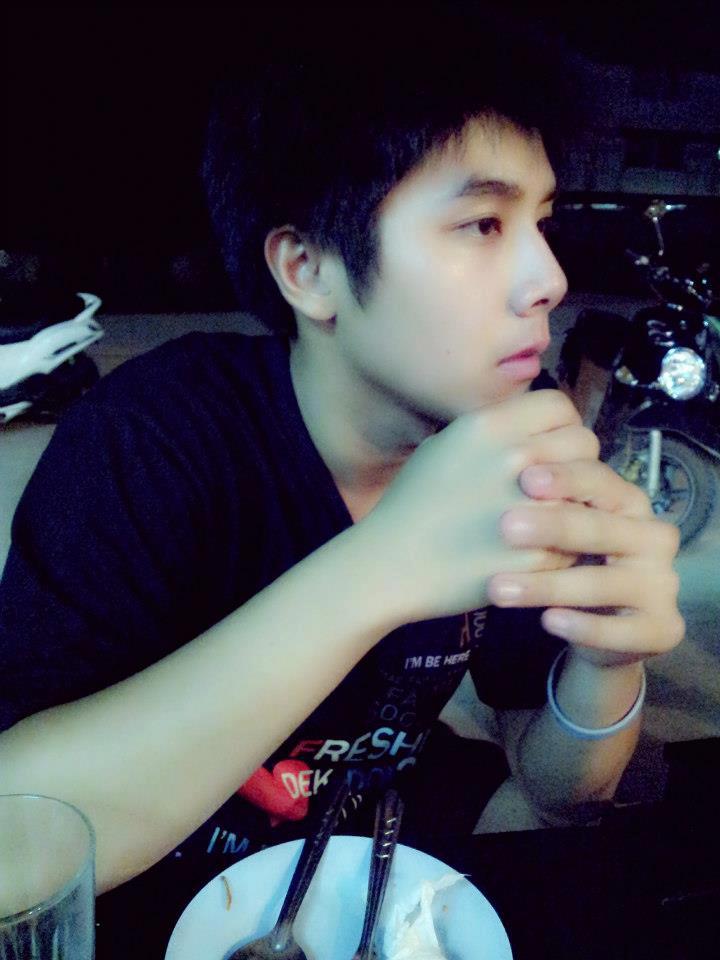 หนุ่ม "มฟล"