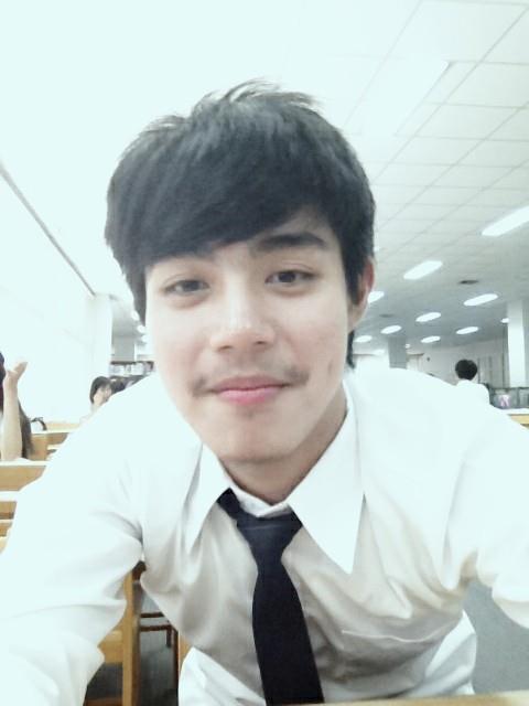 หนุ่ม "มฟล"