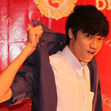 หนุ่ม "มฟล"