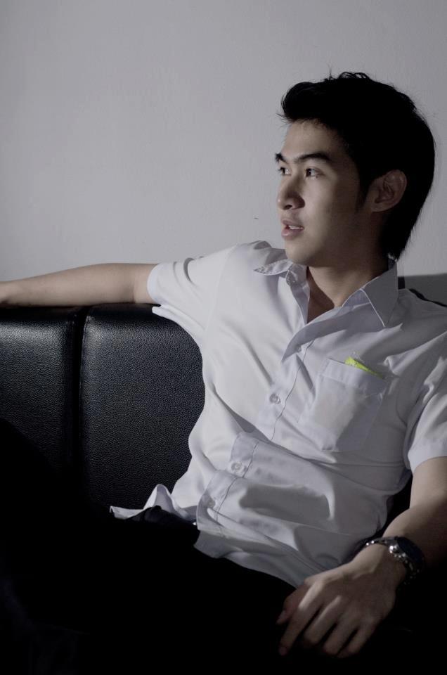 หนุ่ม "มฟล"