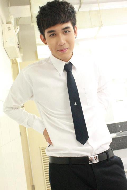หนุ่ม "มฟล"