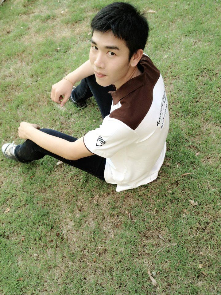 หนุ่ม "มฟล"