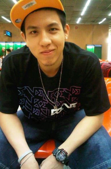 หนุ่ม "มฟล"