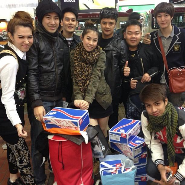 เมย์ เฟื่อง - กรรชัย ควงคู่สวีทจี๋จ๋า ตระเวนไหว้พระ มาเก๊า-ฮ่องกง