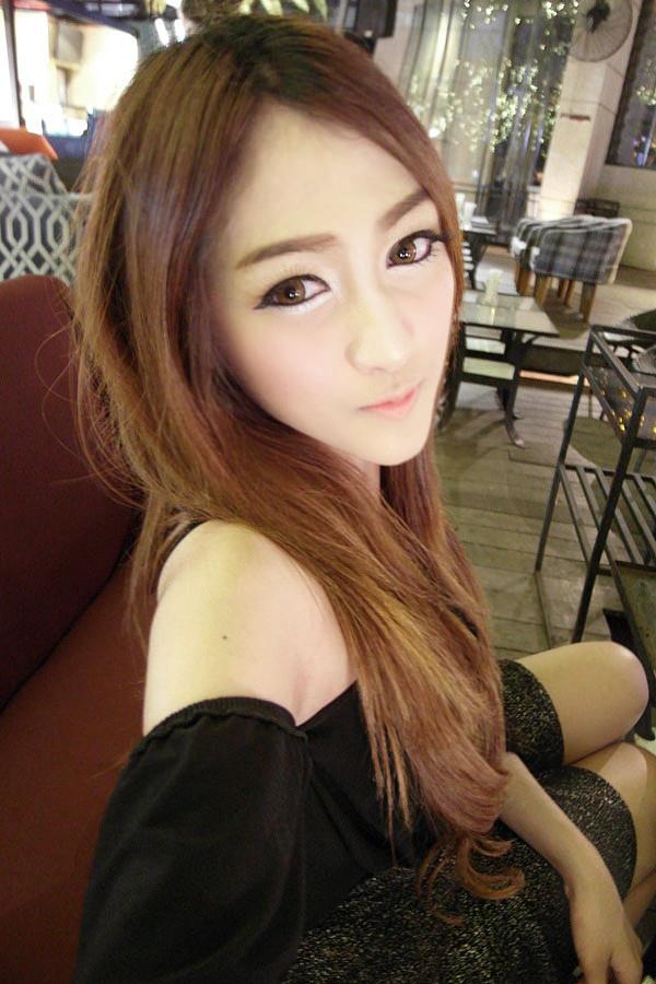 จ๊ะเอ๋ Krisana Kongkakate เธอสวย  ผู้หญิงแท้ 100% คะ