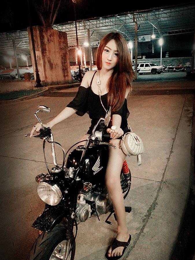 จ๊ะเอ๋ Krisana Kongkakate เธอสวย  ผู้หญิงแท้ 100% คะ