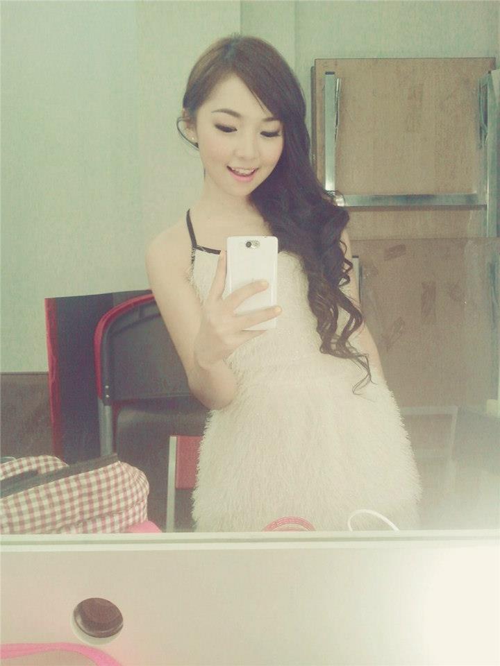 เอมมี่ สุนันทา เดวา เธอน่ารักกกกกกกกกกก