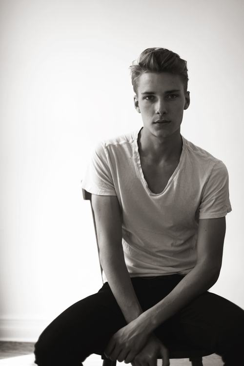 หล่อๆกันไป