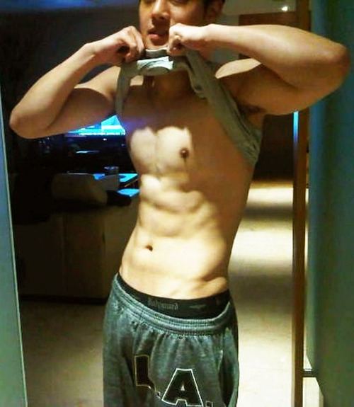 พ่อหนุ่ม หุ่นฟิน 3 !!