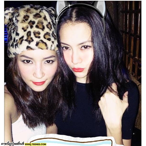 Pic : 2 สาวนางแบบเพื่อนซี้ โย-บี แซ่บเว่อร์