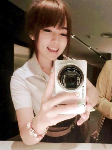 เอมมี่ เดวา ตัวเล็กๆ แต่ ...