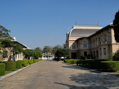Thai Palaces พระที่นั่งแห่งราชอาณาจักรไทย