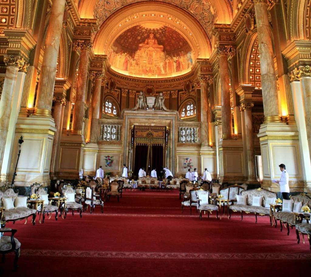 Thai Palaces พระที่นั่งแห่งราชอาณาจักรไทย