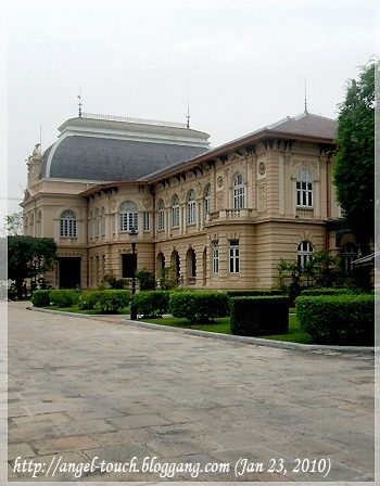 Thai Palaces พระที่นั่งแห่งราชอาณาจักรไทย