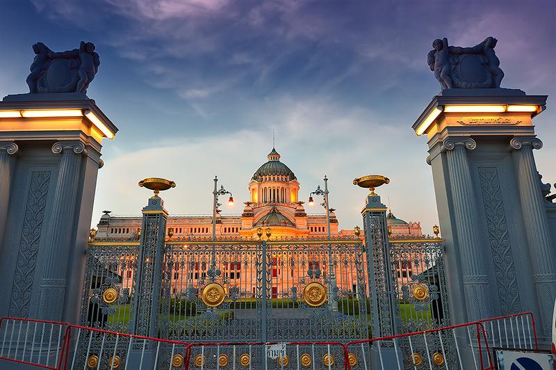 Thai Palaces พระที่นั่งแห่งราชอาณาจักรไทย