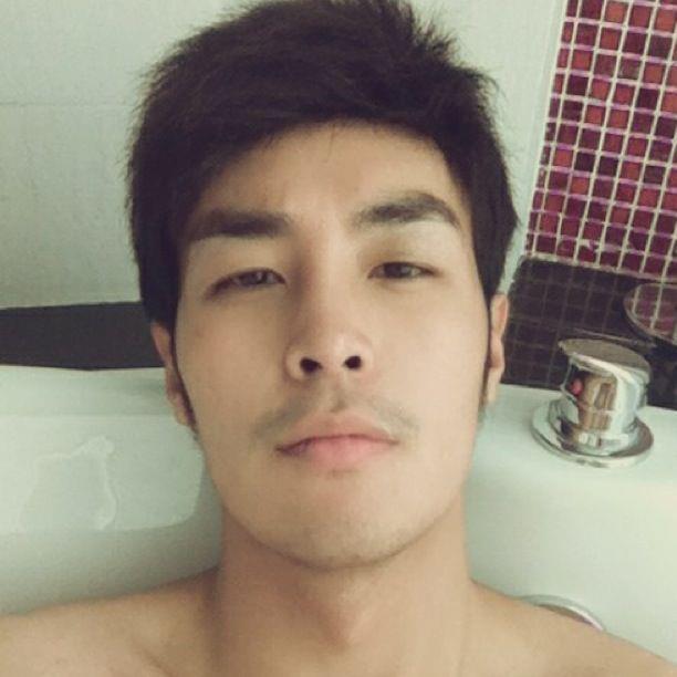 พี่ปารค์คุง หล่อมากกกก