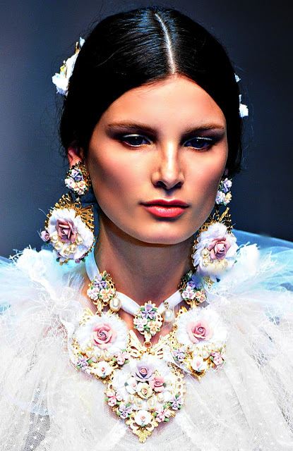 แฟชั่นสุดหรู สไตล์บารอค(Baroque) จาก Dolce&Gabbana