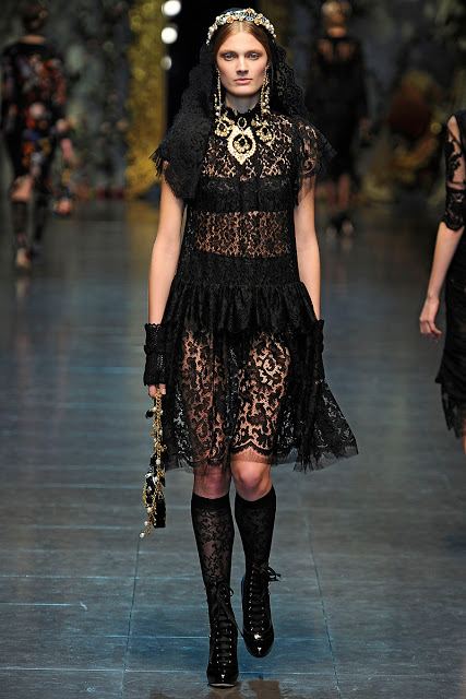 แฟชั่นสุดหรู สไตล์บารอค(Baroque) จาก Dolce&Gabbana