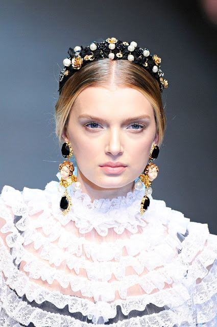 แฟชั่นสุดหรู สไตล์บารอค(Baroque) จาก Dolce&Gabbana