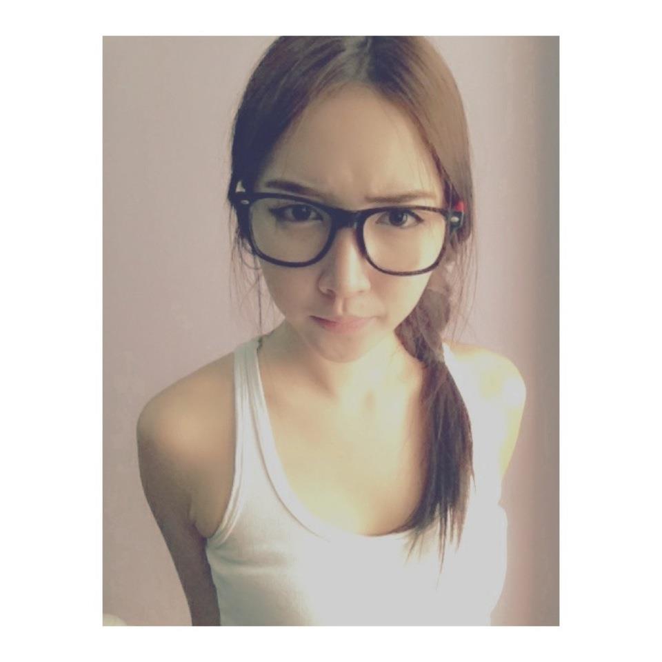เฟรม "สาวน่ารักจากFB" ขาว สวย หมวย เป๊ะ