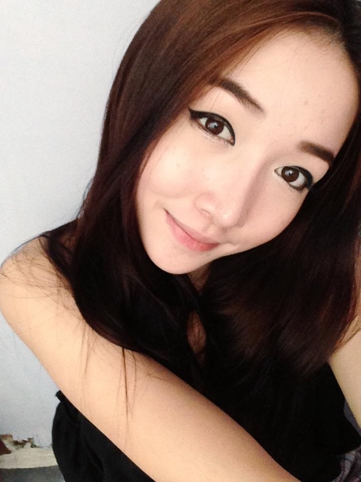 เฟรม "สาวน่ารักจากFB" ขาว สวย หมวย เป๊ะ