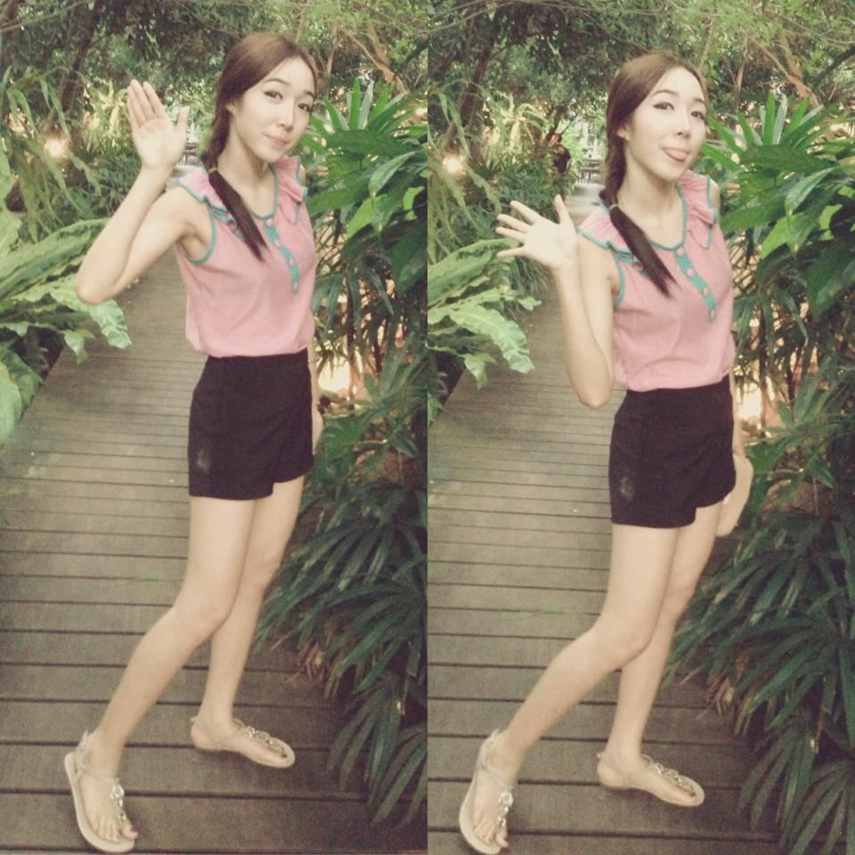เฟรม "สาวน่ารักจากFB" ขาว สวย หมวย เป๊ะ