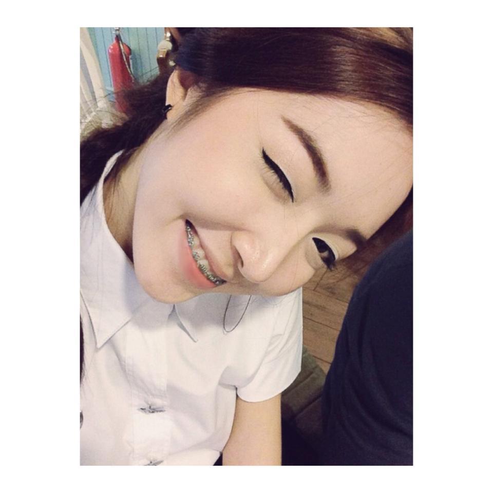 เฟรม "สาวน่ารักจากFB" ขาว สวย หมวย เป๊ะ