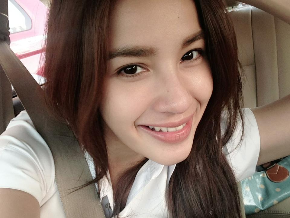 ใบหน้าสวยๆของ วิว วรรณรท