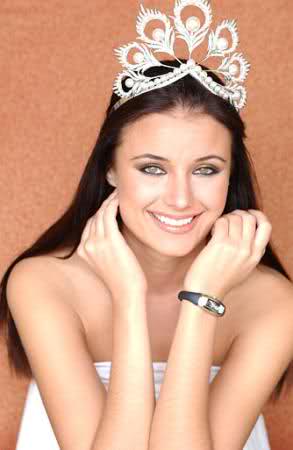 MIKIMOTO มงกุฎ ที่สวยตราตรึงของ Miss universe