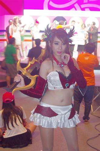 สวยใส พริตตี้จาก Thailand Game Show 2013